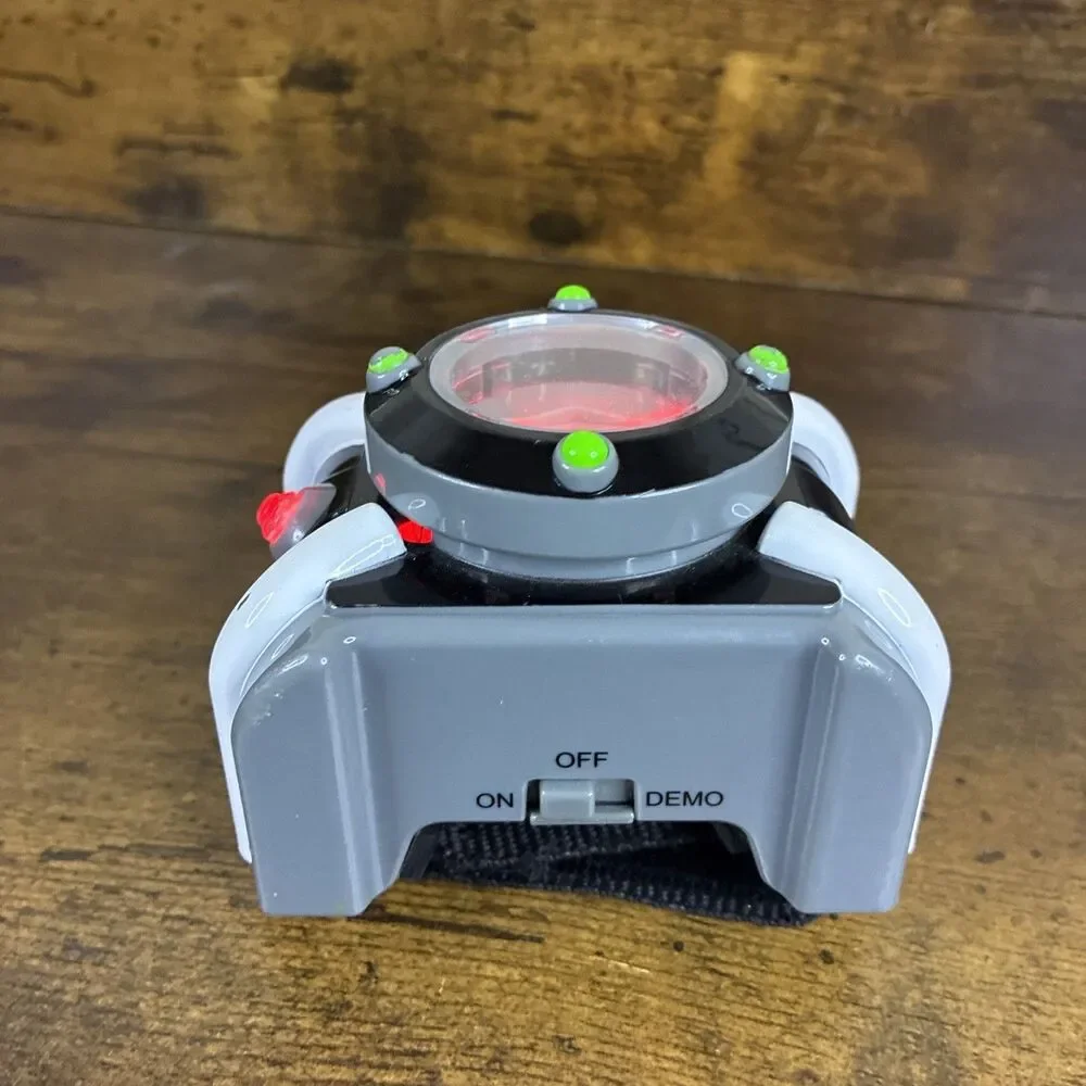 Ben 10 Deluxe Omnitrix FX Watch  w/Ben/Alien Voices Lights Sound Playmates 2017